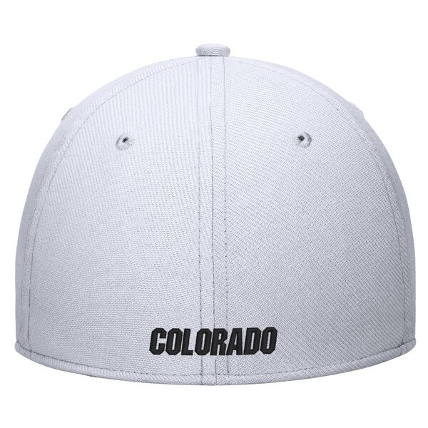 A white non-adjustable backing with Colorado sewn in black lettering.